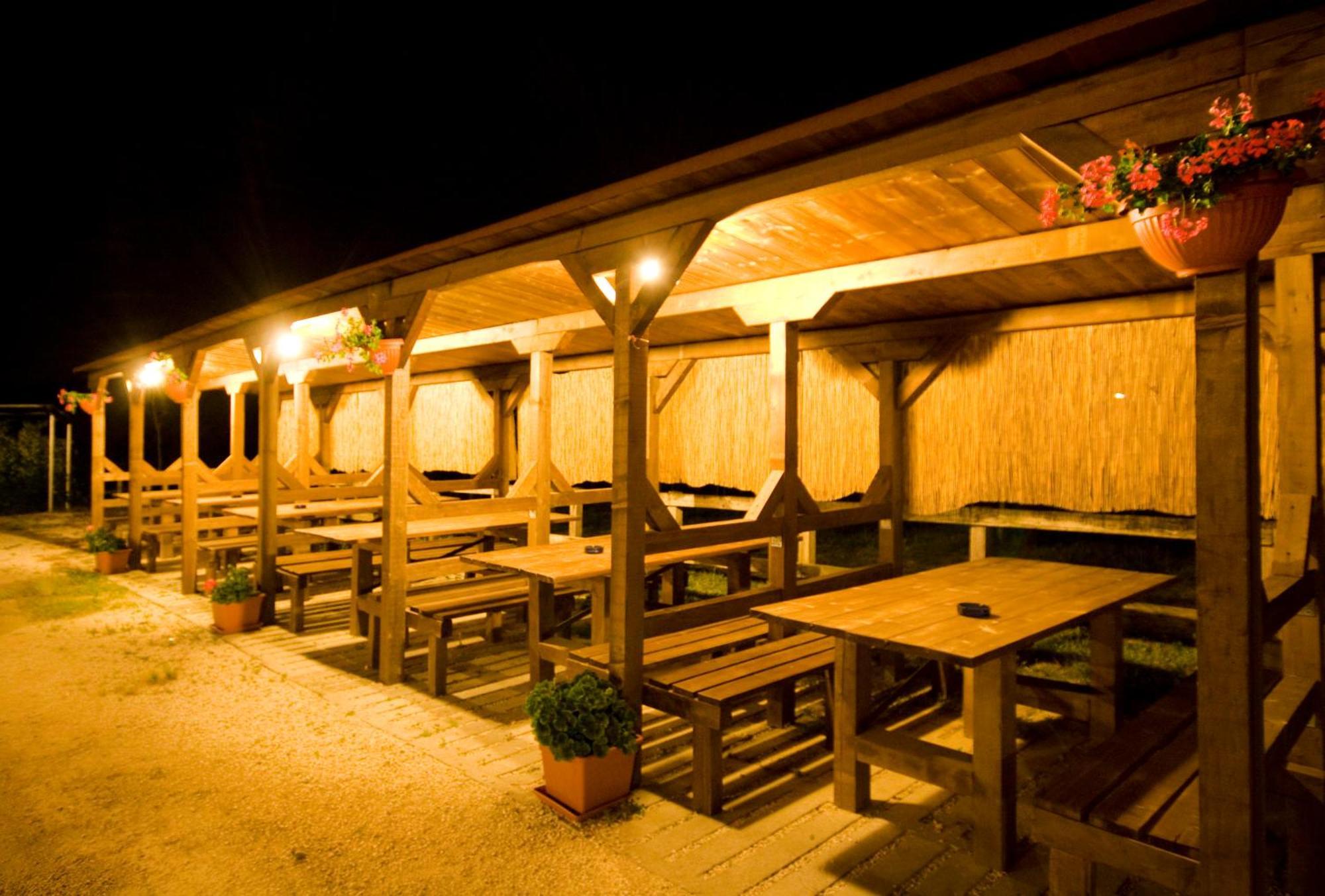 Agriturismo Cascina Roveri Monzambano Exterior foto