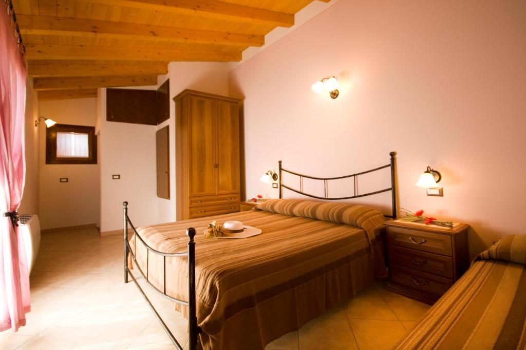Agriturismo Cascina Roveri Monzambano Zimmer foto